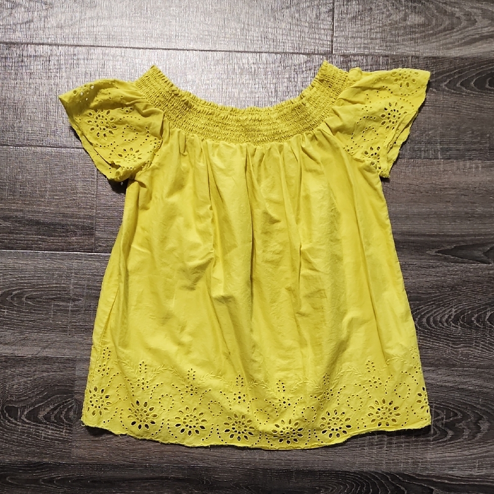 💋 Old Navy off the shoulder Lace trim Blouse 💋